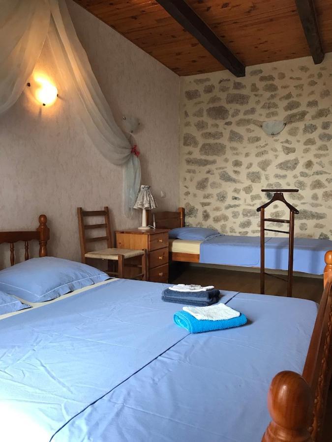 Lo Soulenquo A Fonteilles Sur Le Gr 65 Panzió Golinhac Kültér fotó