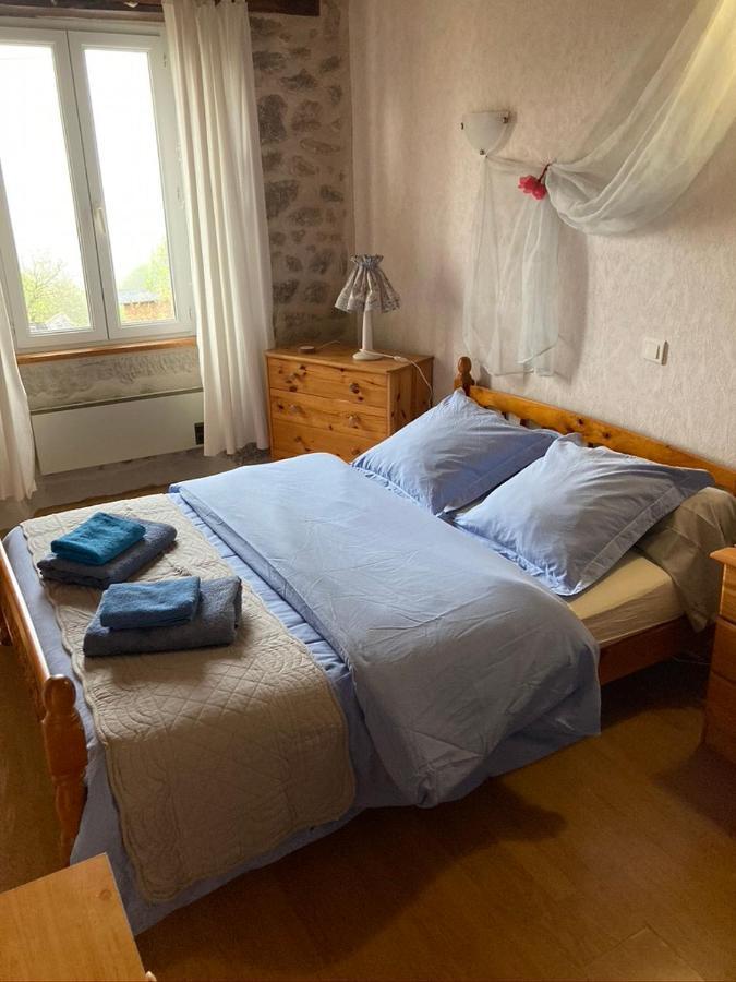 Lo Soulenquo A Fonteilles Sur Le Gr 65 Panzió Golinhac Kültér fotó
