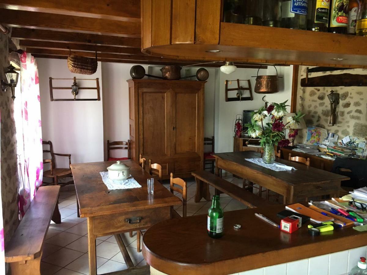 Lo Soulenquo A Fonteilles Sur Le Gr 65 Panzió Golinhac Kültér fotó